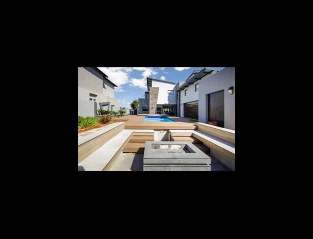 4 BEDROOM HOUSE FOR SALE IN EYE OF AFRICA